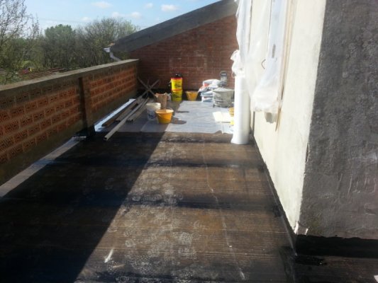 IMPERMEABILIZZAZIONE TERRAZZO PONTELAGOSCURO